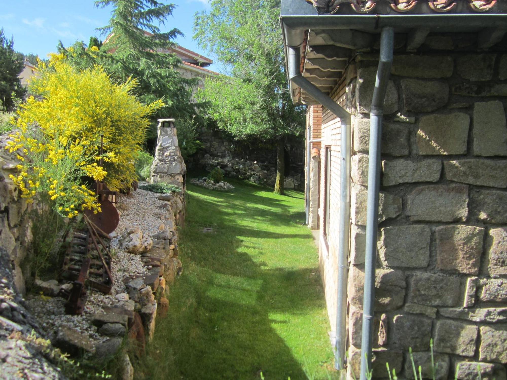 La Ladera Villa Hoyos del Espino Exteriör bild